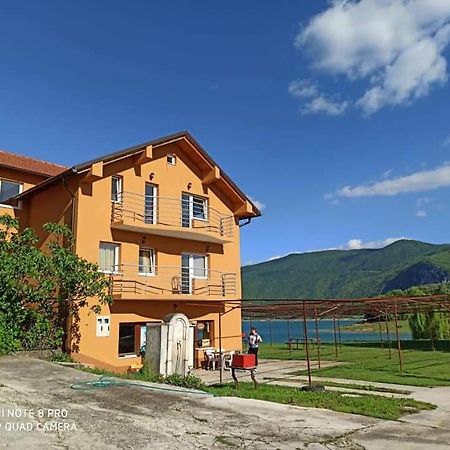 Apartmani Scit Prozor エクステリア 写真